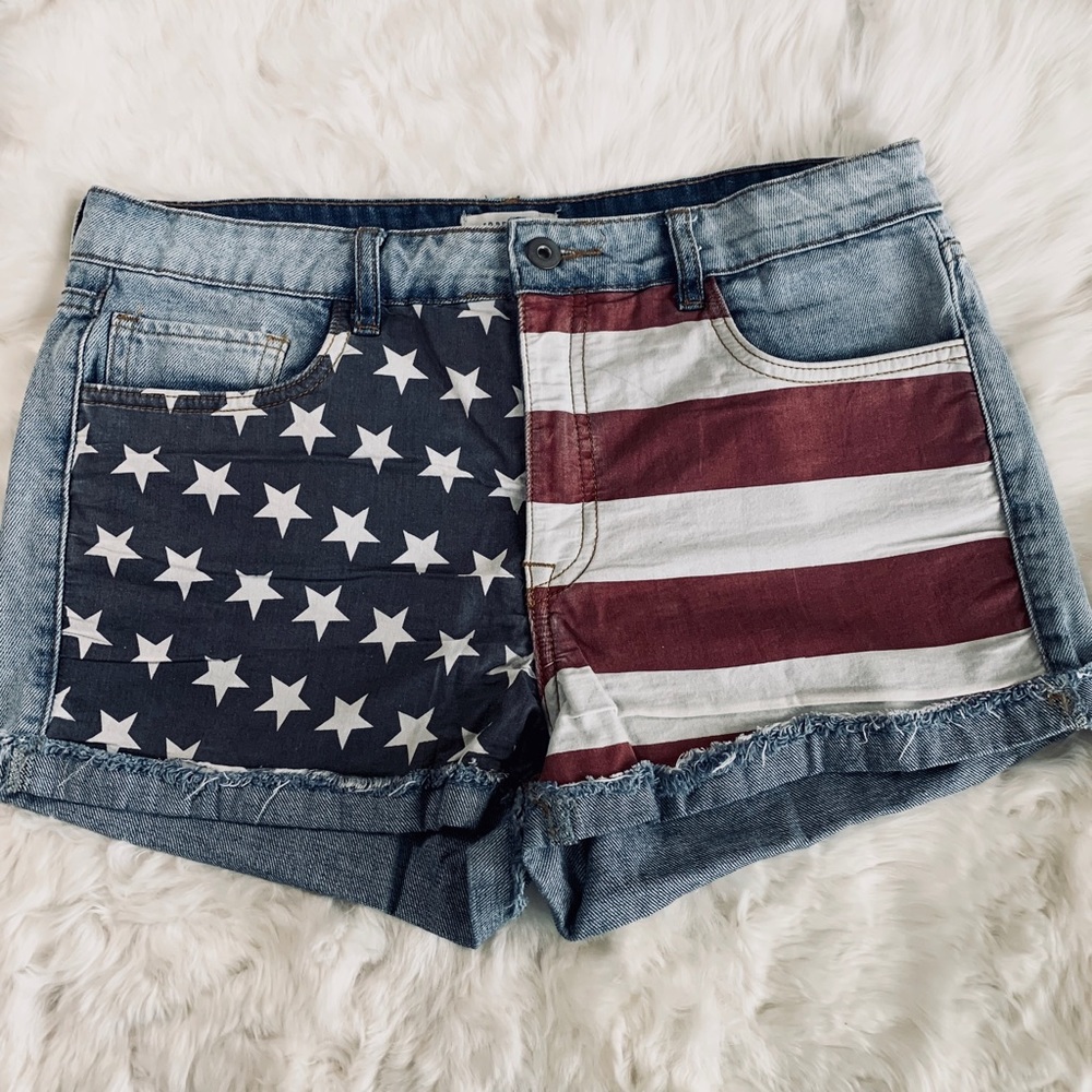 AMERICAN FLAG DENIM SHORTS